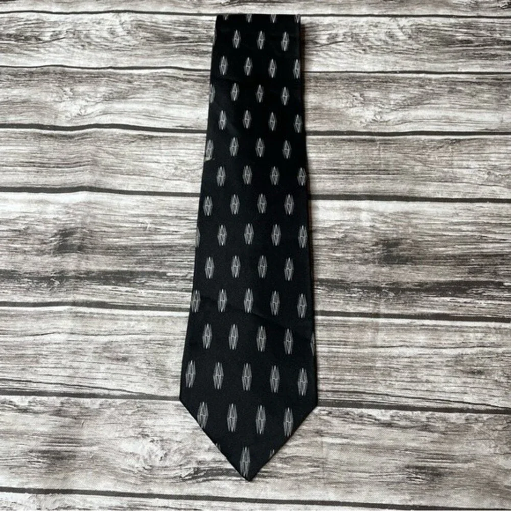 Alexander Julian Colours Men's Silk Tie Black White Geometric